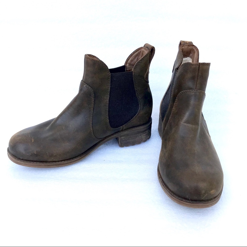 UGG Bonham Chelsea Ankle Boots Distressed Leather